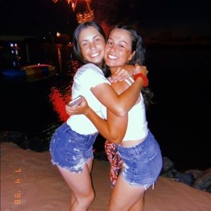 Meet your Posher, Charlotte